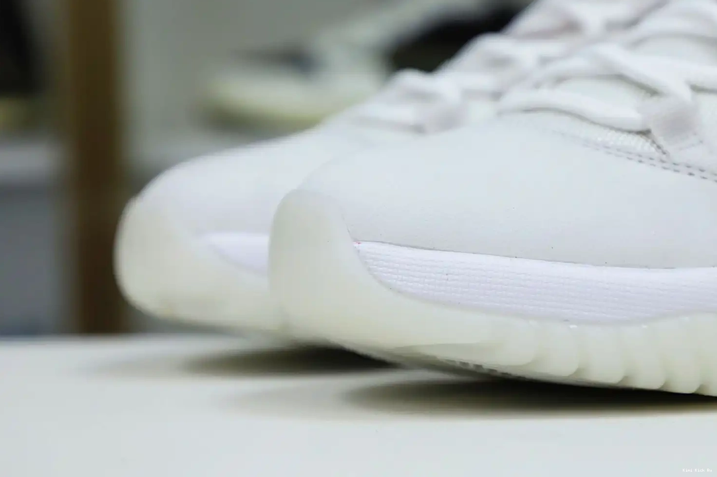 JORDAN TINT Kimikick 11 XI PLATINUM RETRO AIR 0526